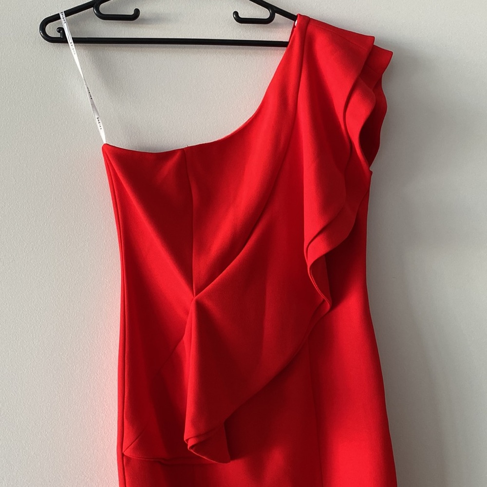 💖 NWT - Sheike Freefall One Shoulder Red Dress 💖 - Picture 3 of 10